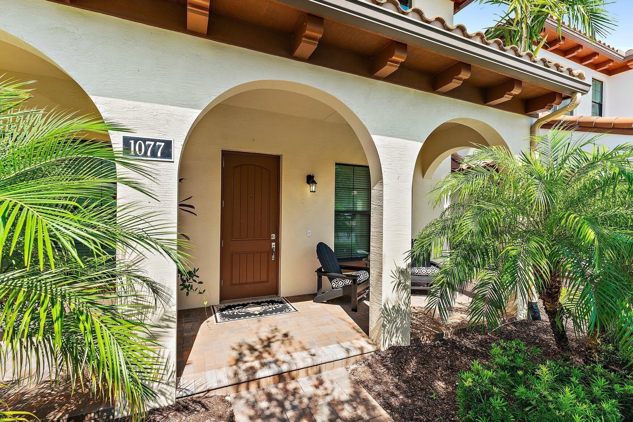 1077 Faulkner Terrace – photo 4
