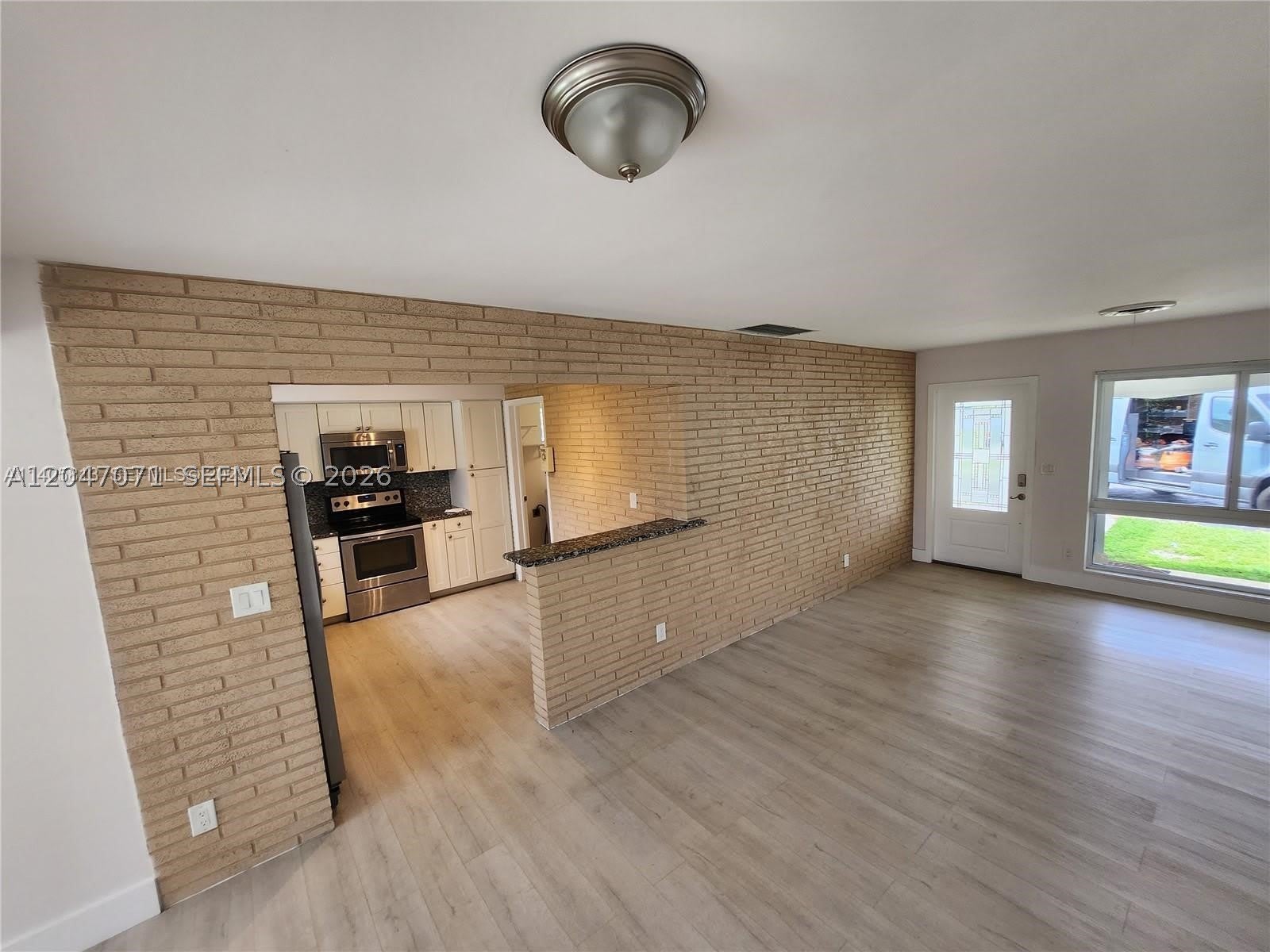 3346 Coolidge St – photo 3