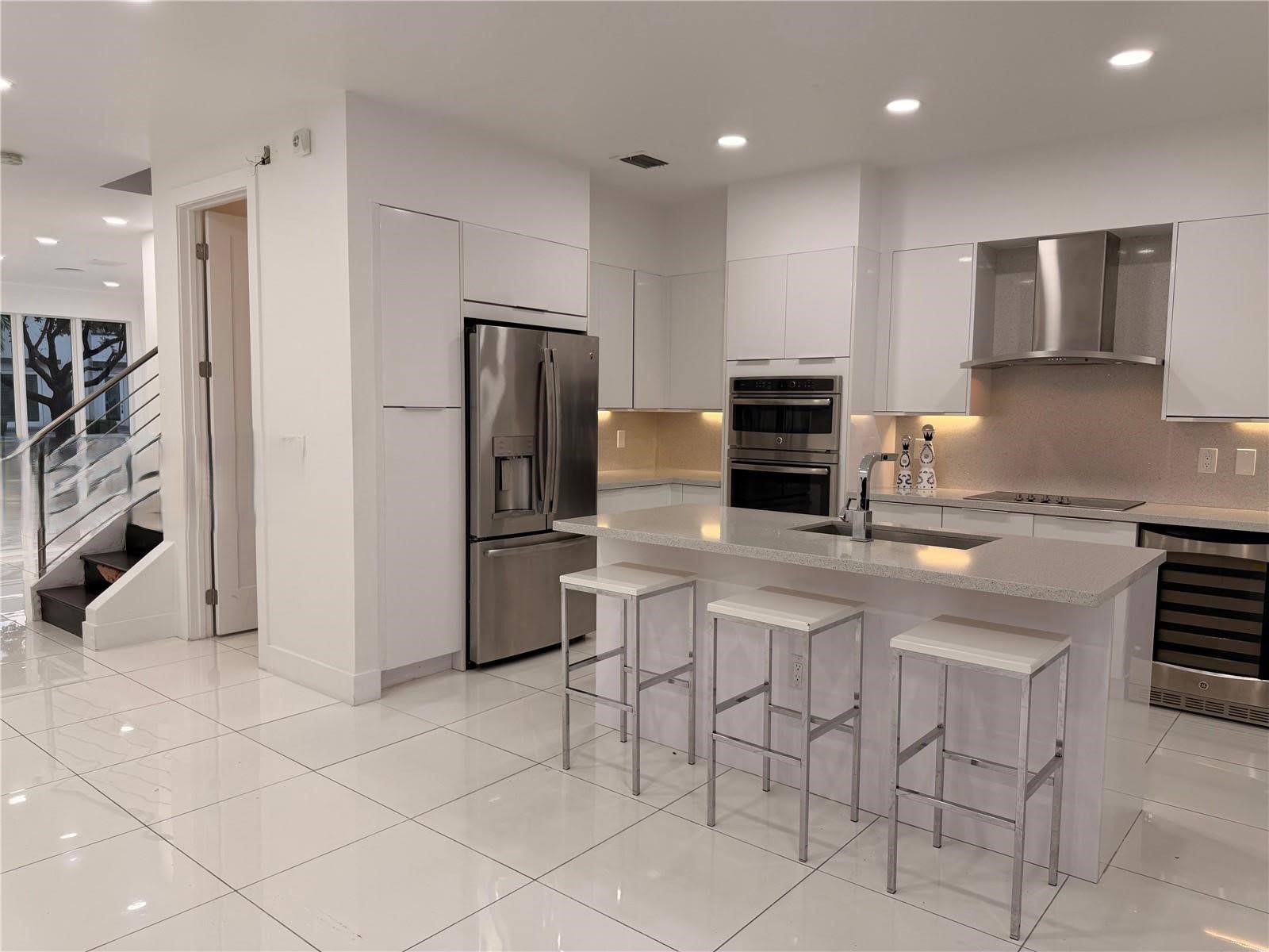 10330 Northwest 66th Street – photo 2