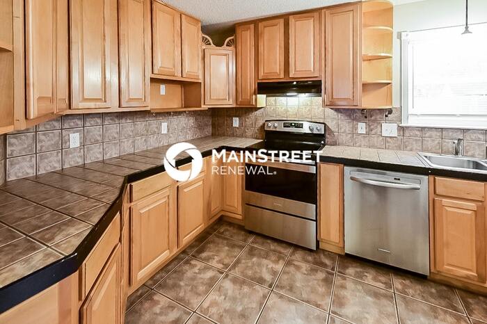 3087 Newmarket Drive – photo 5