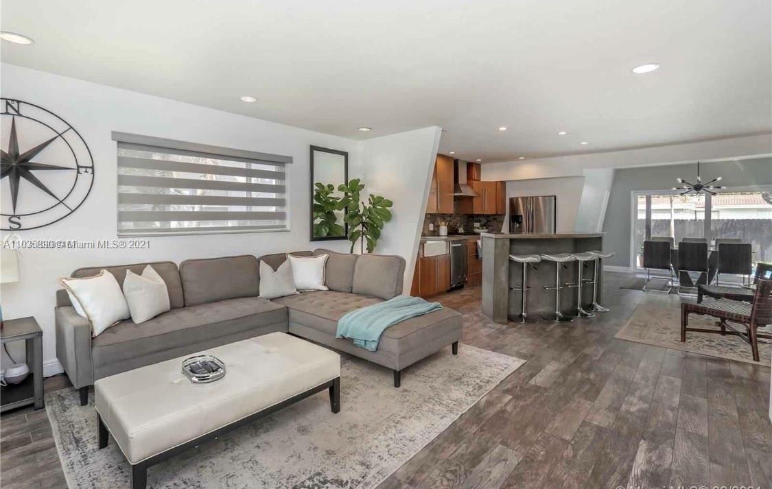 923 North 14th Avenue – photo 2