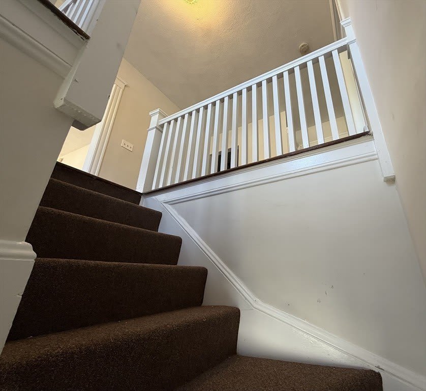 61 Westchester Rd – photo 2