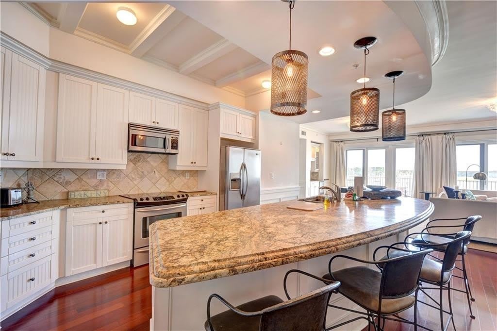 10 Marina Drive – photo 4