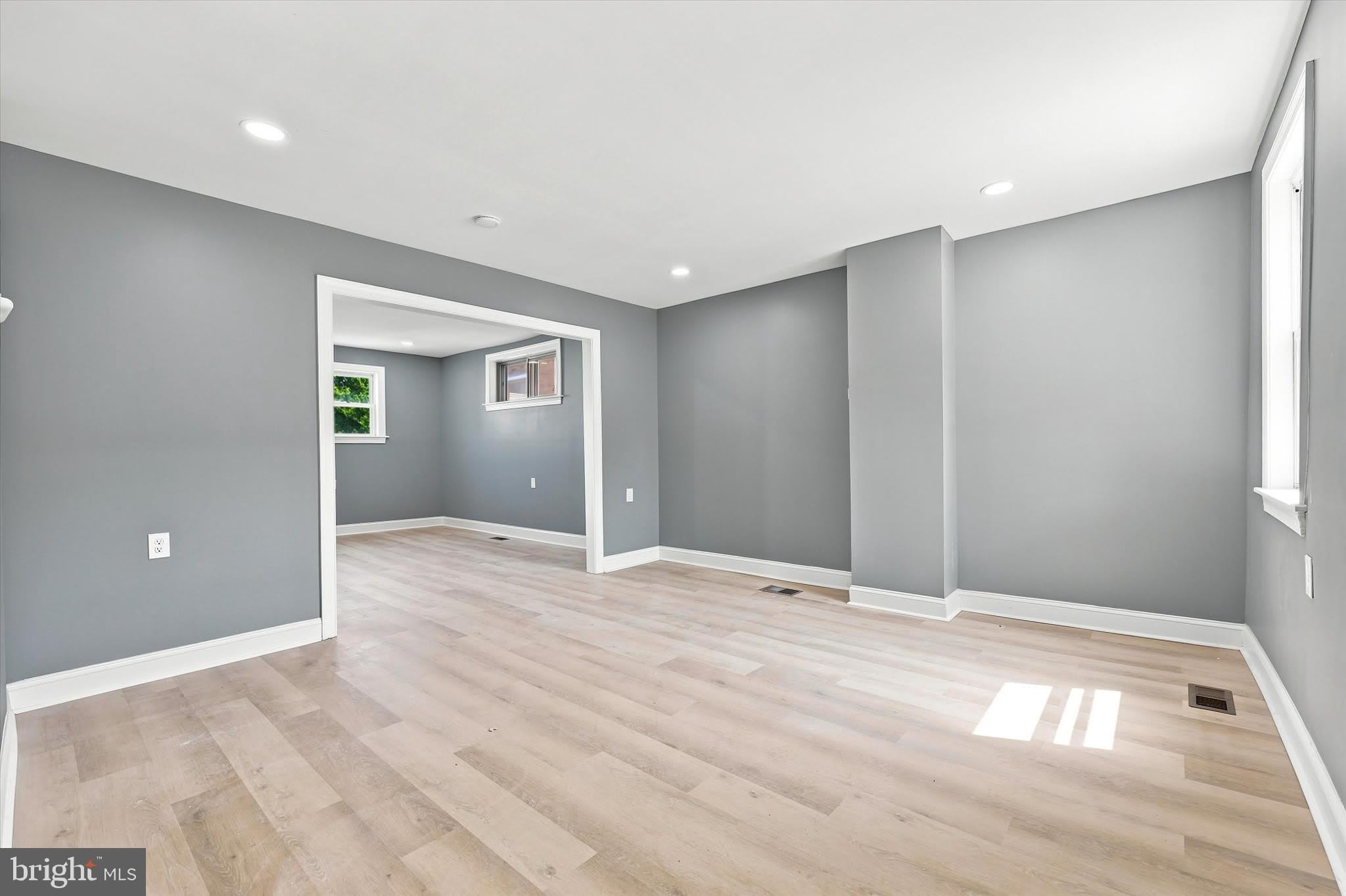 406 KINGSLEY Street – photo 3