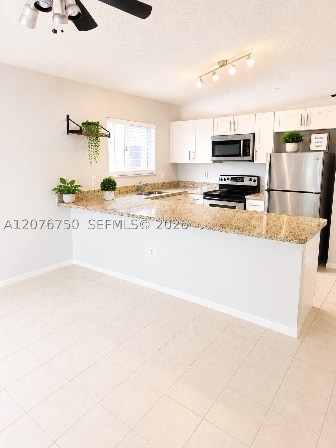 405 Kelly Ln – photo 5
