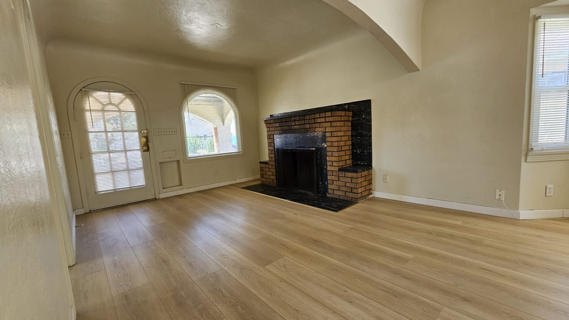 3803 40th St – photo 2