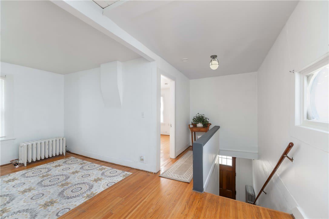 54 Sanford St B (Upper) – photo 2