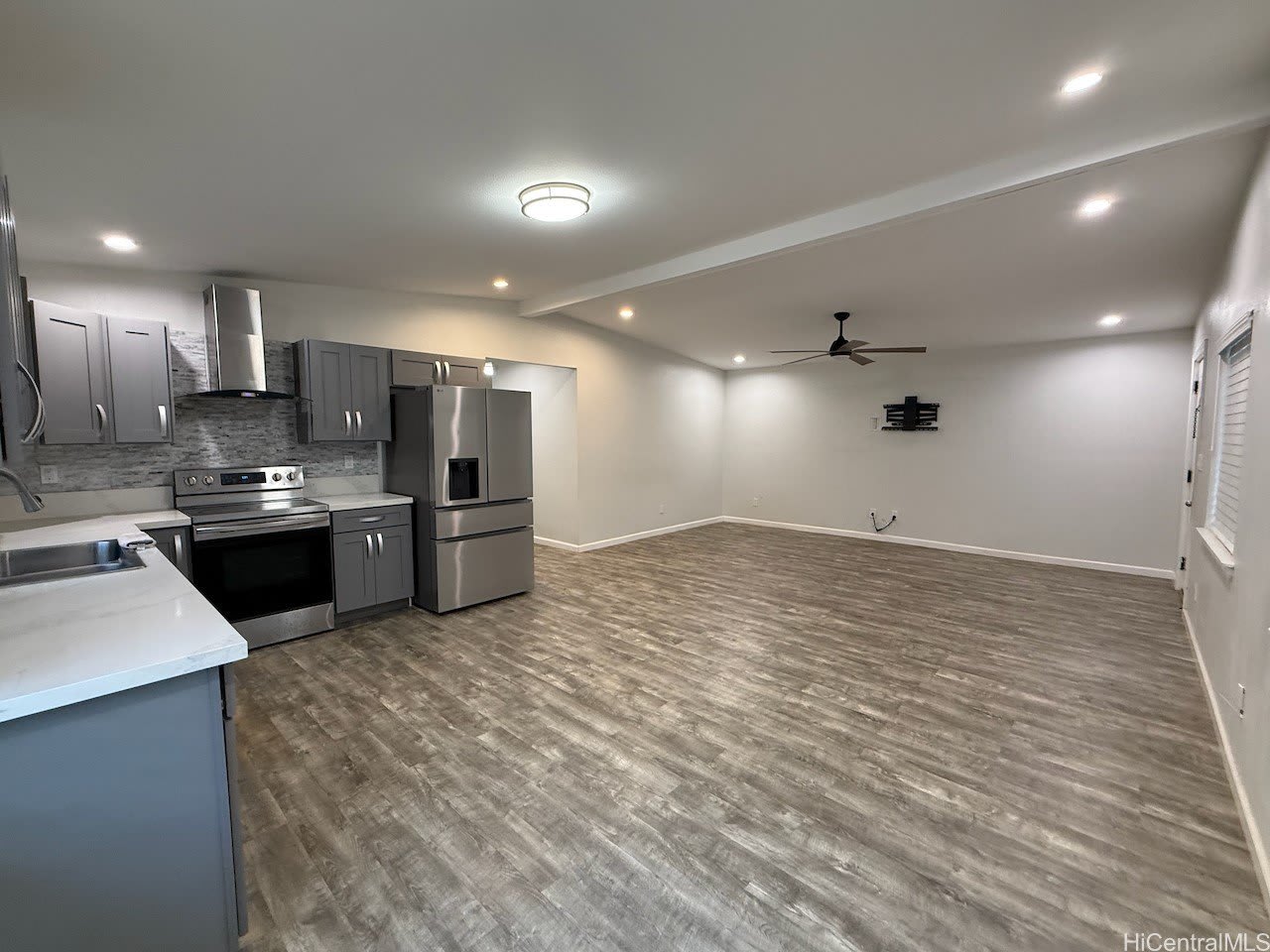 4352 Keaka Drive – photo 2