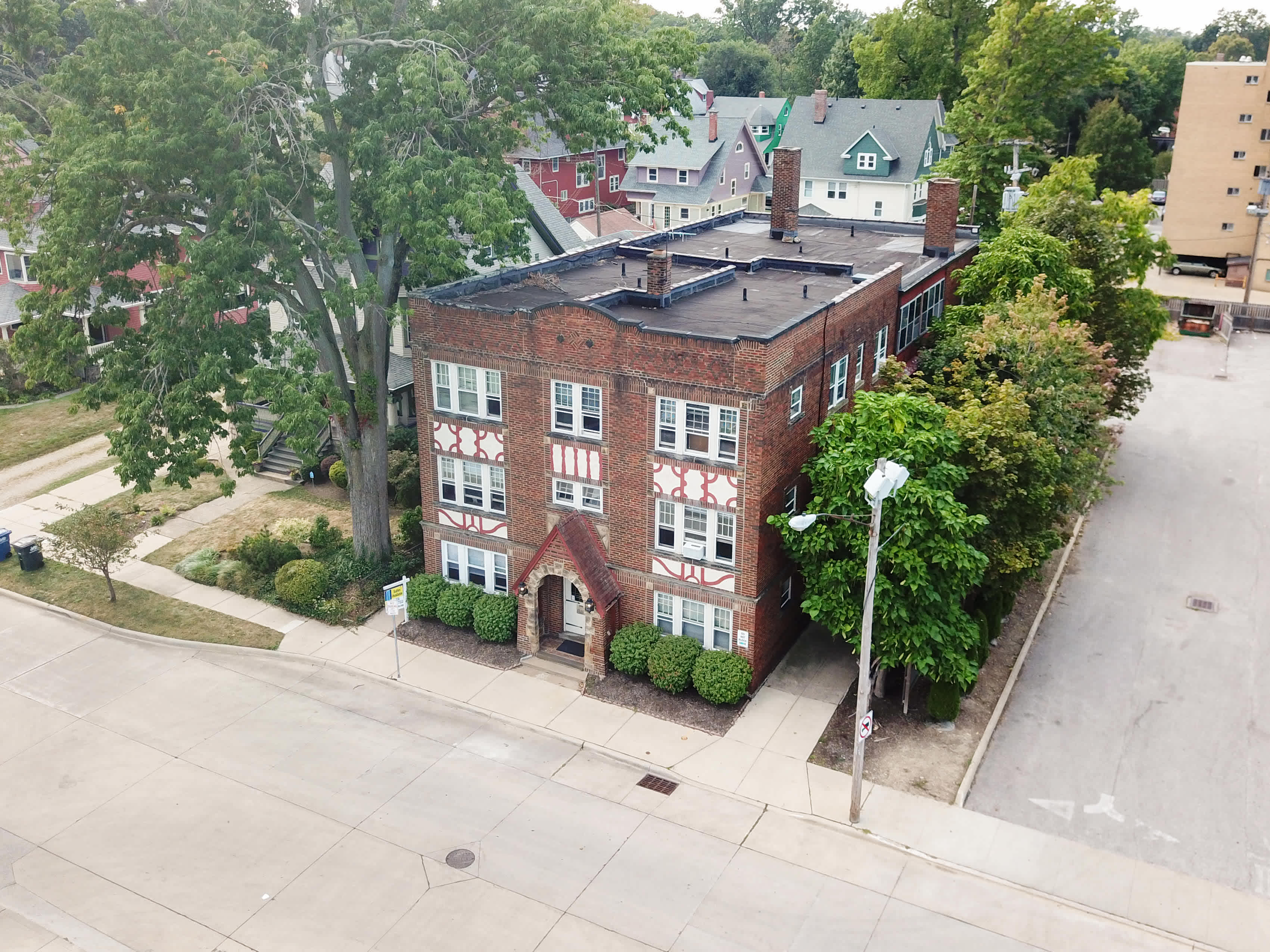 Grace Apartments – photo 1