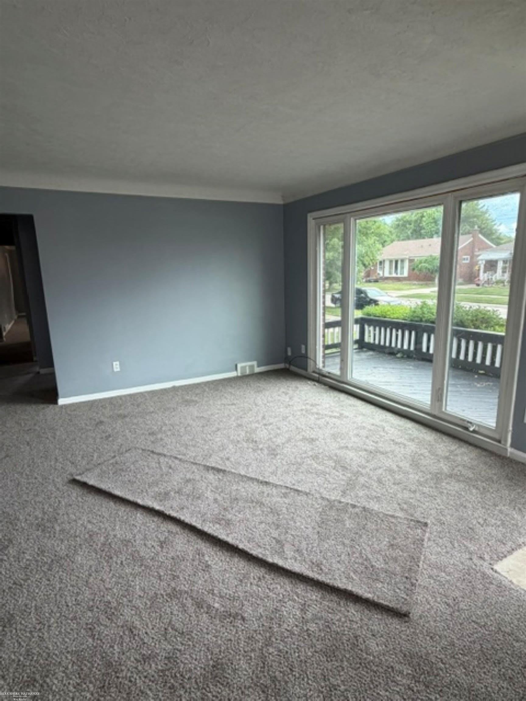 26125 Huntington Drive – photo 2