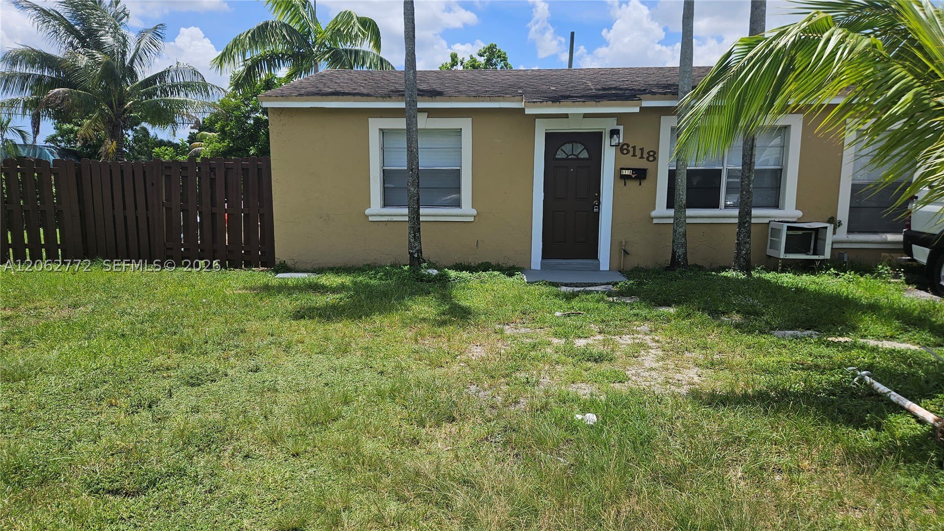 6118 Plunkett St – photo 2