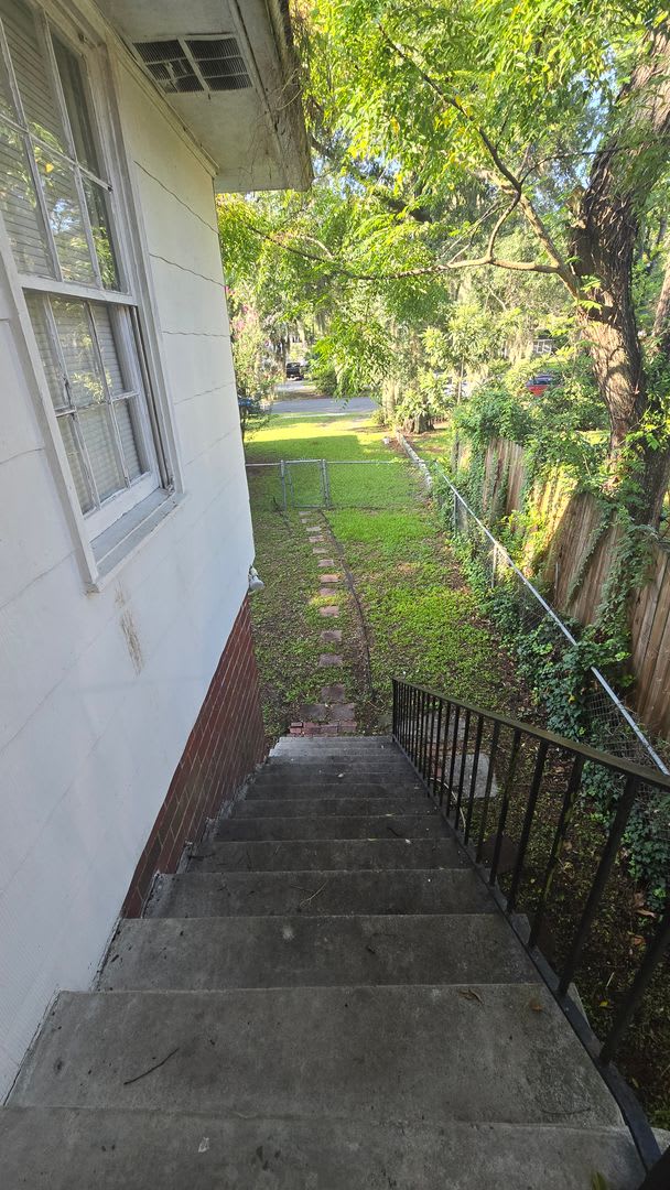 Above garage studio – photo 3