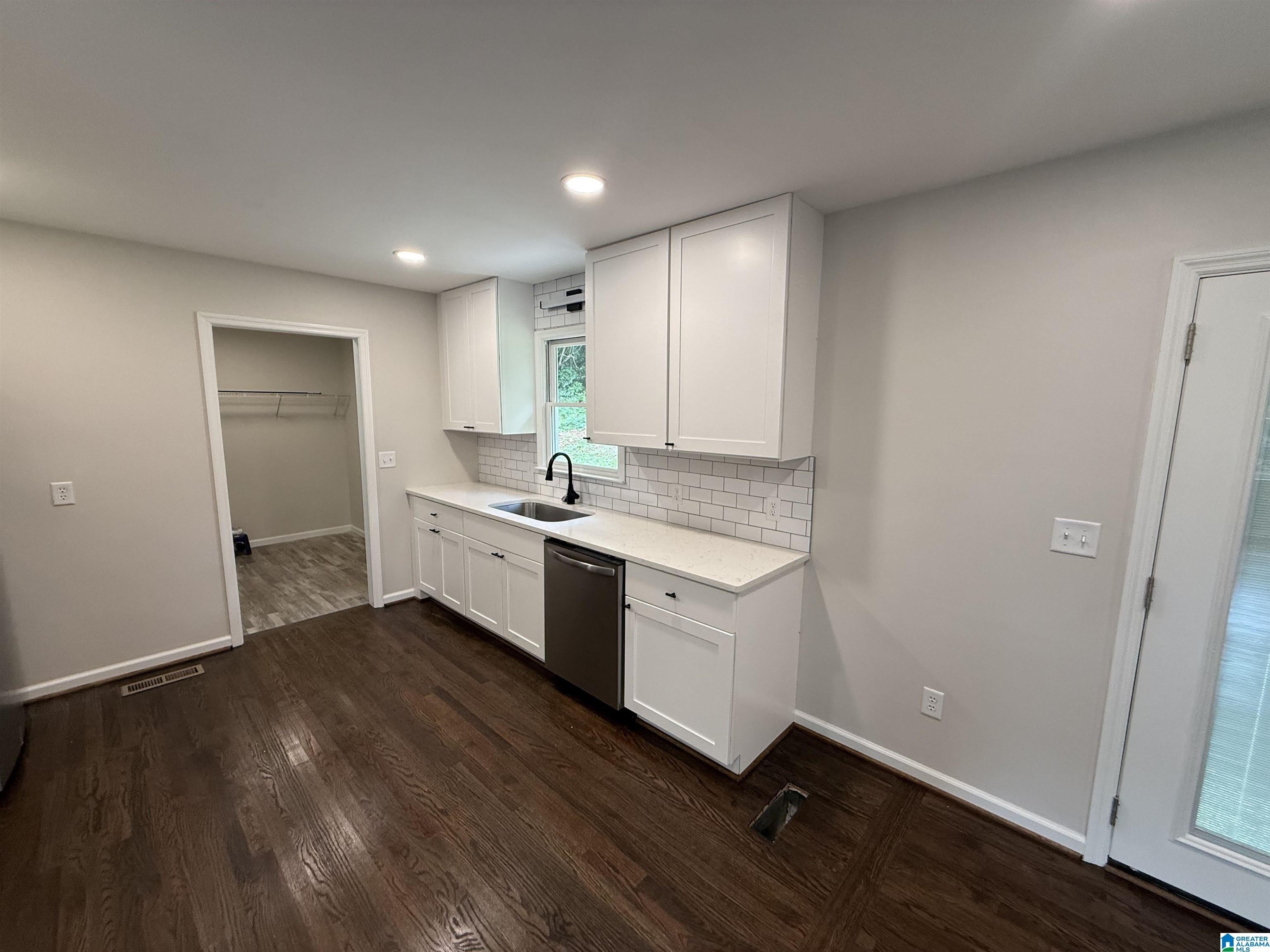 2224 5Th Street – photo 3