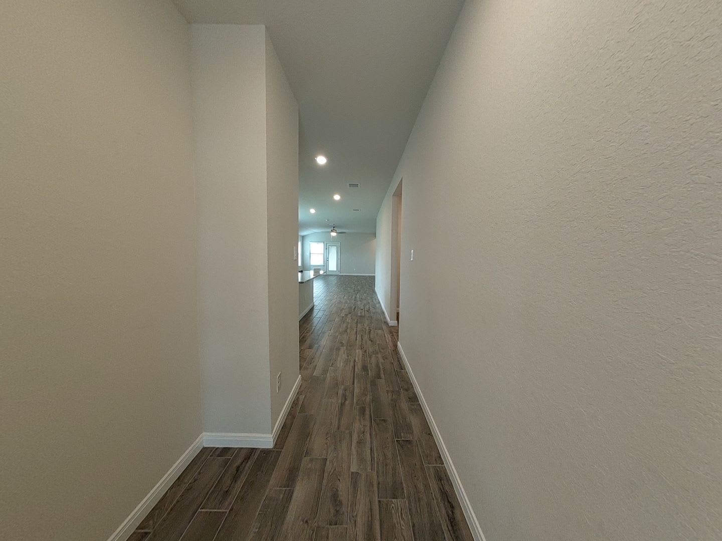 Spacious 4/3 with Mother-in-law suite – photo 2