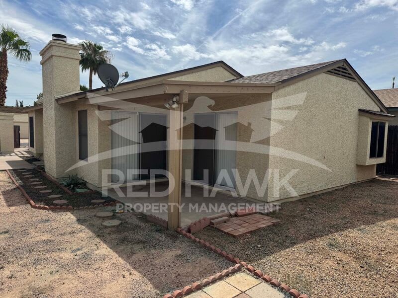 630 E Jensen St – photo 4