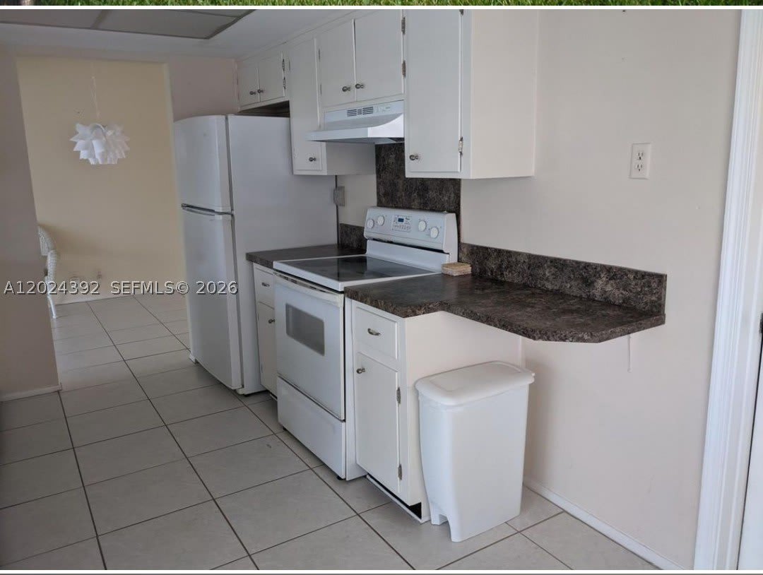 4709 NW 47th Ave – photo 3