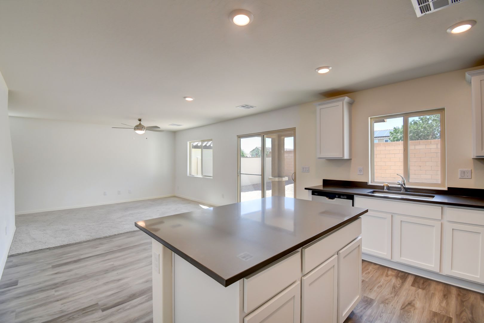 Spacious, Stylish & Move-In Ready – photo 5