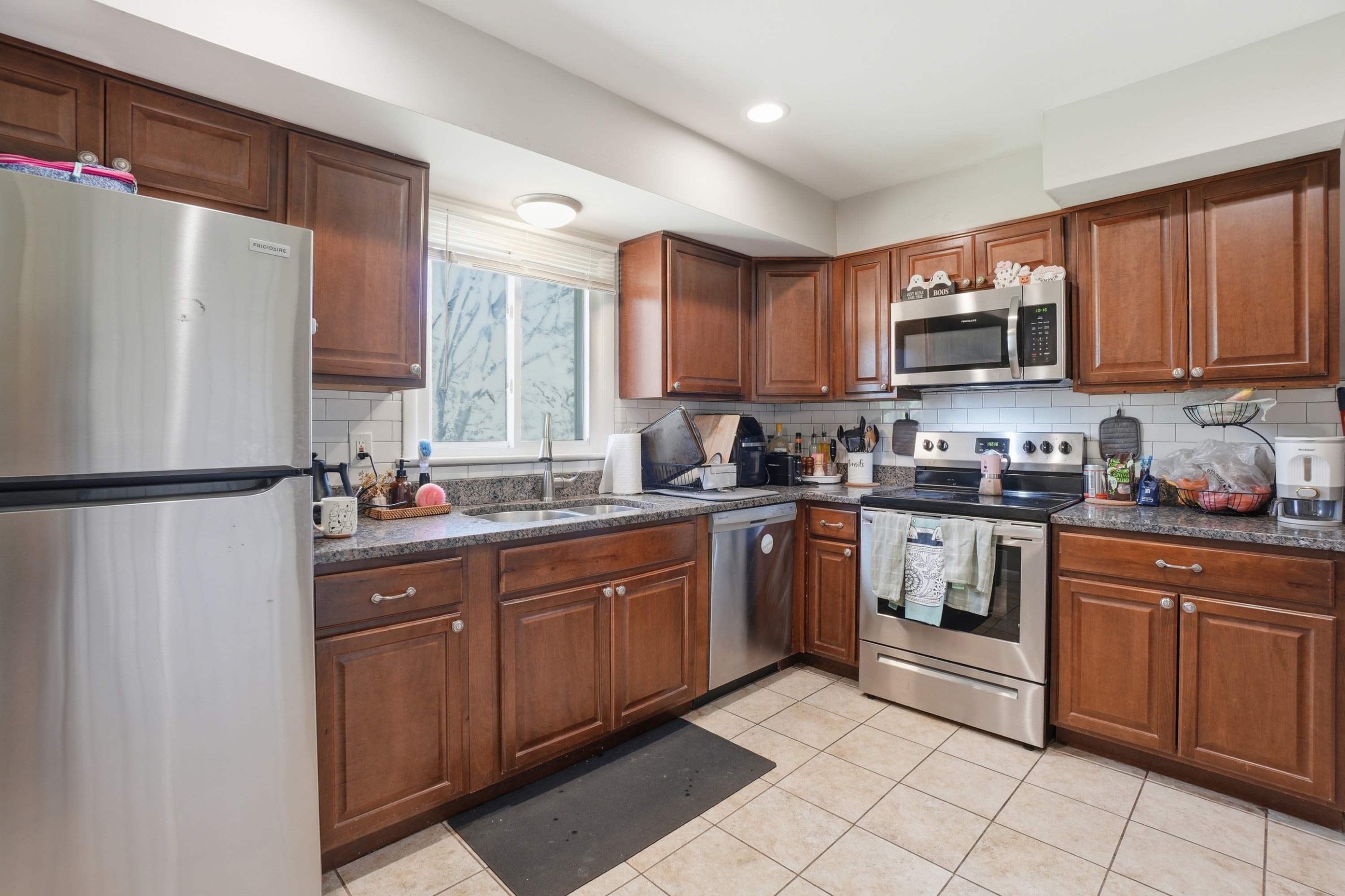 9244 Limestone Place – photo 2