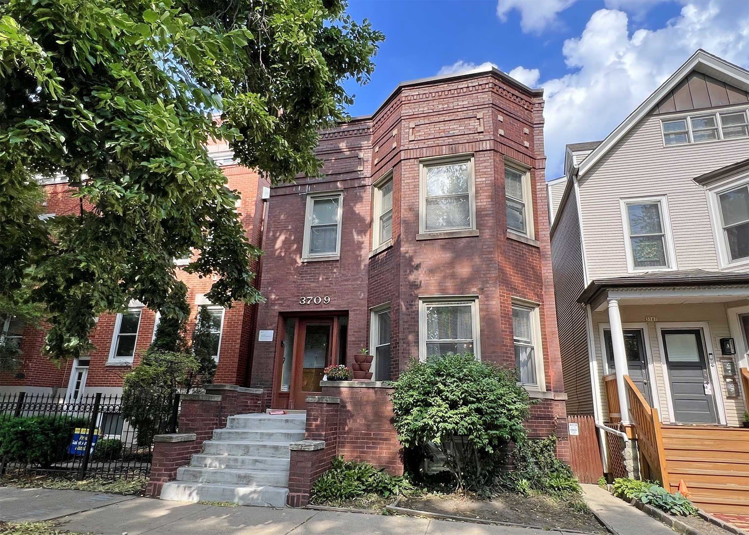 3709 N BOSWORTH Avenue – photo 1