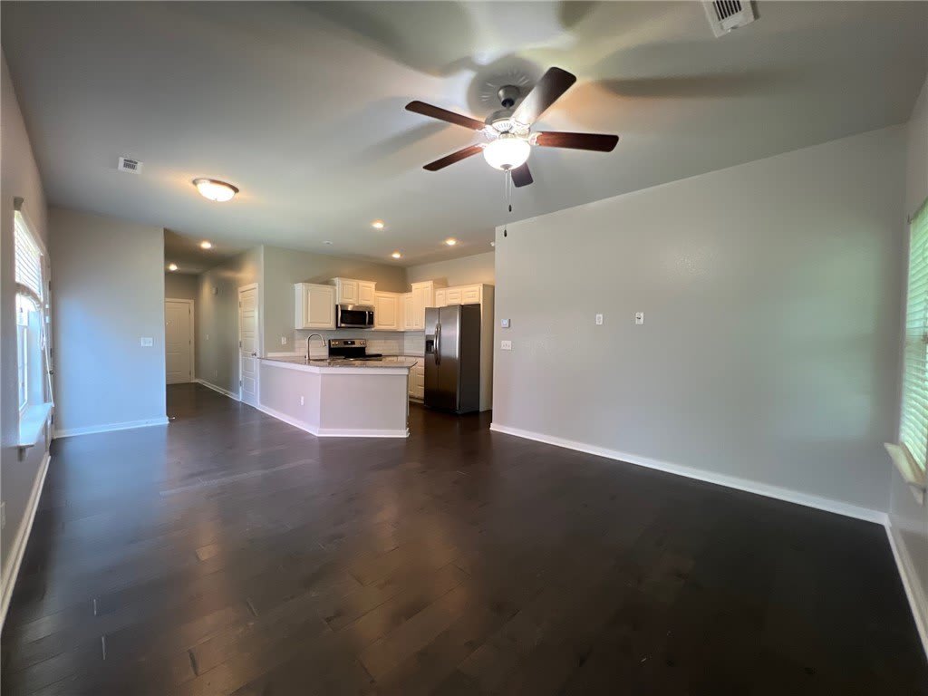 2415 SW Arbor Road – photo 4