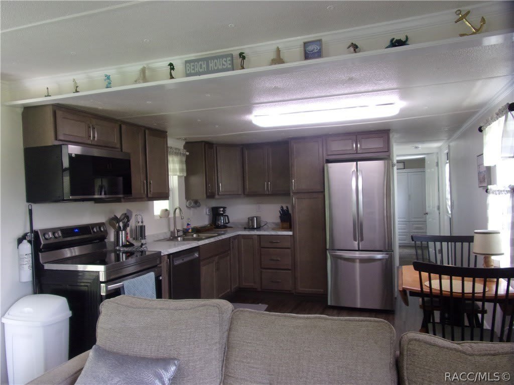8825 W Arber Court – photo 4