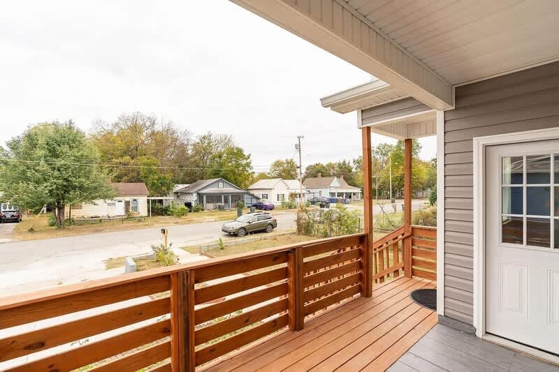 3906 6Th Ave – photo 3