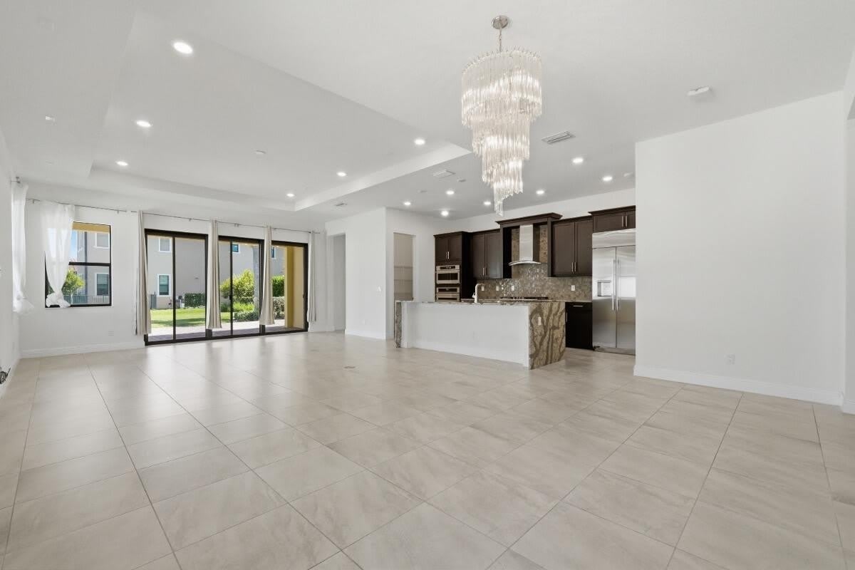 11760 Bayview Circle – photo 3