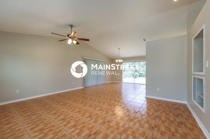 4715 4Th Street West – photo 3