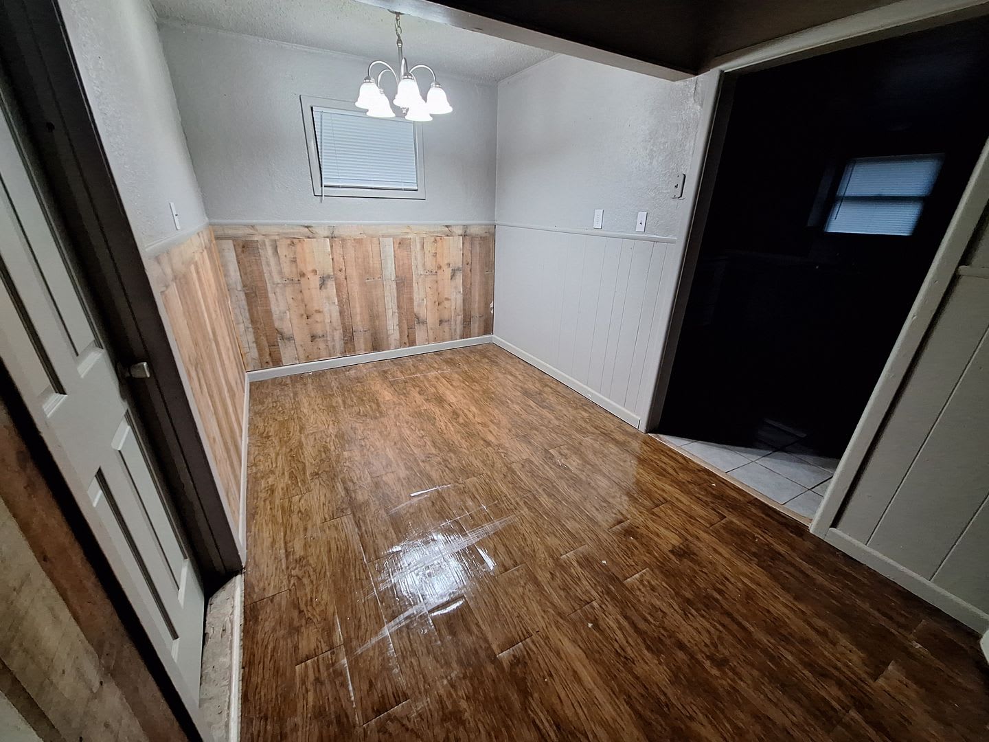 4 bedroom, 1.5 baths – photo 4