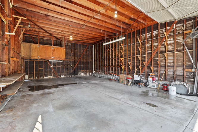 557 N Madison Ave – photo 5