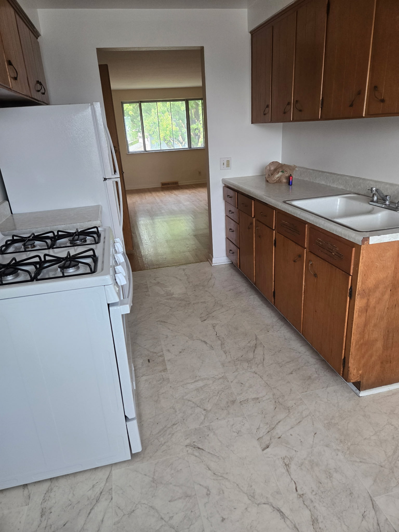 2511 W Wardcliffe Dr – photo 2