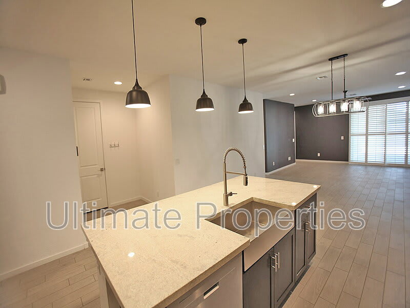 12639 W Country Club Trl – photo 4
