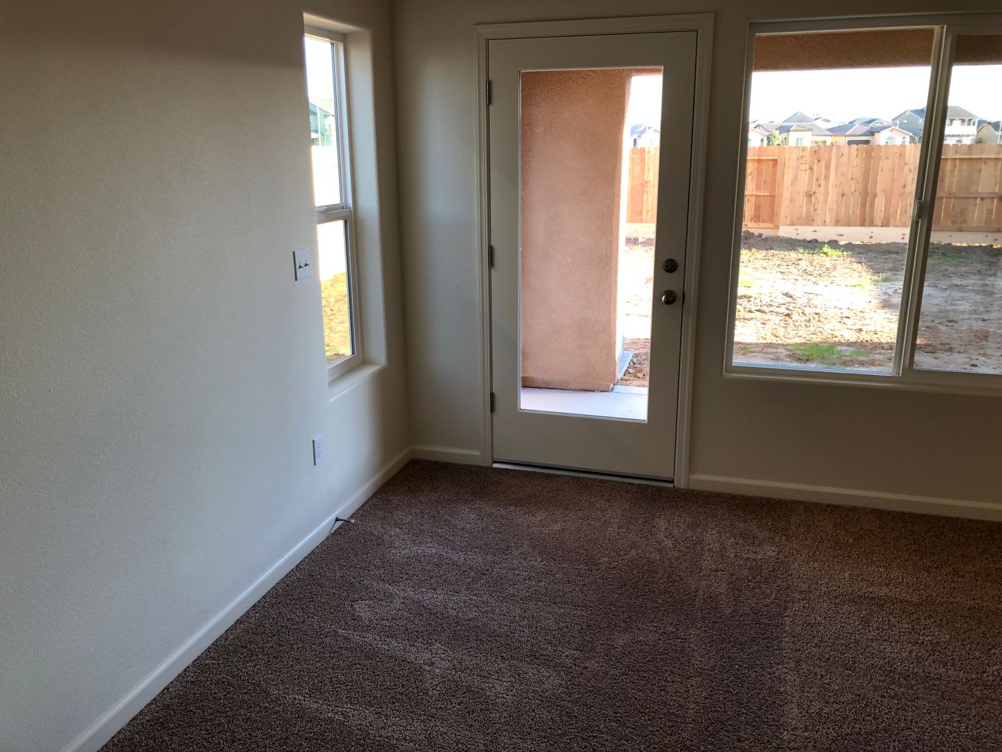 166 Barker LN. Merced. Available now! – photo 5
