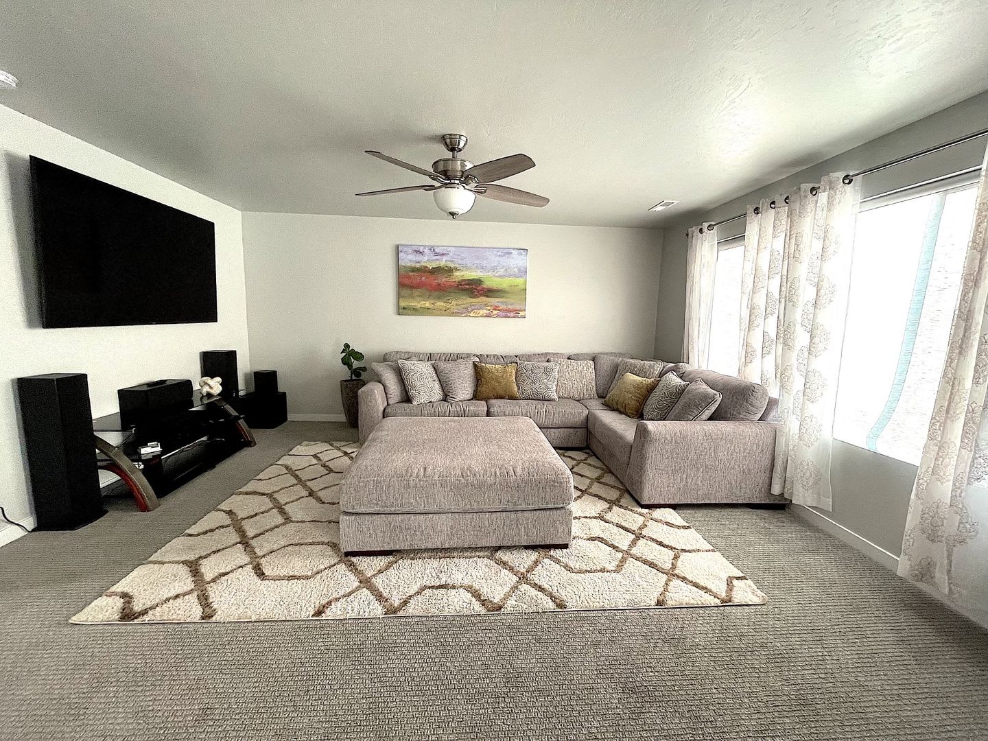 Newer 4 Bedroom Home Office In A Prime Commuter Location – photo 2