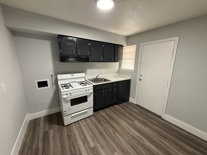 882 Crockett Place – photo 4