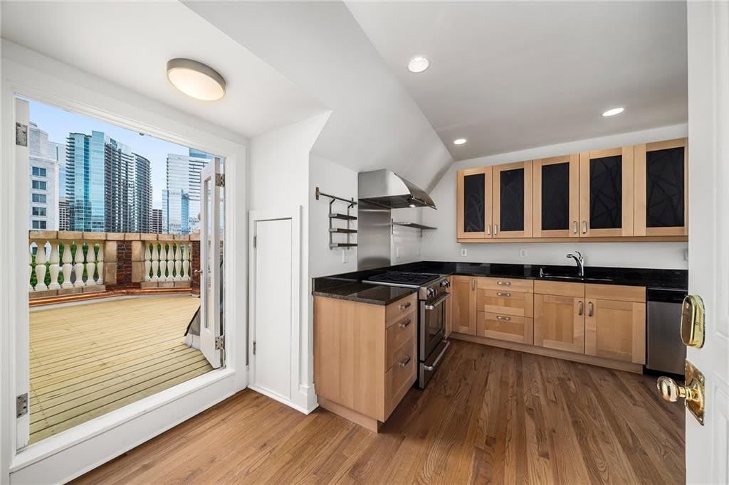 81 Peachtree Place NE – photo 4