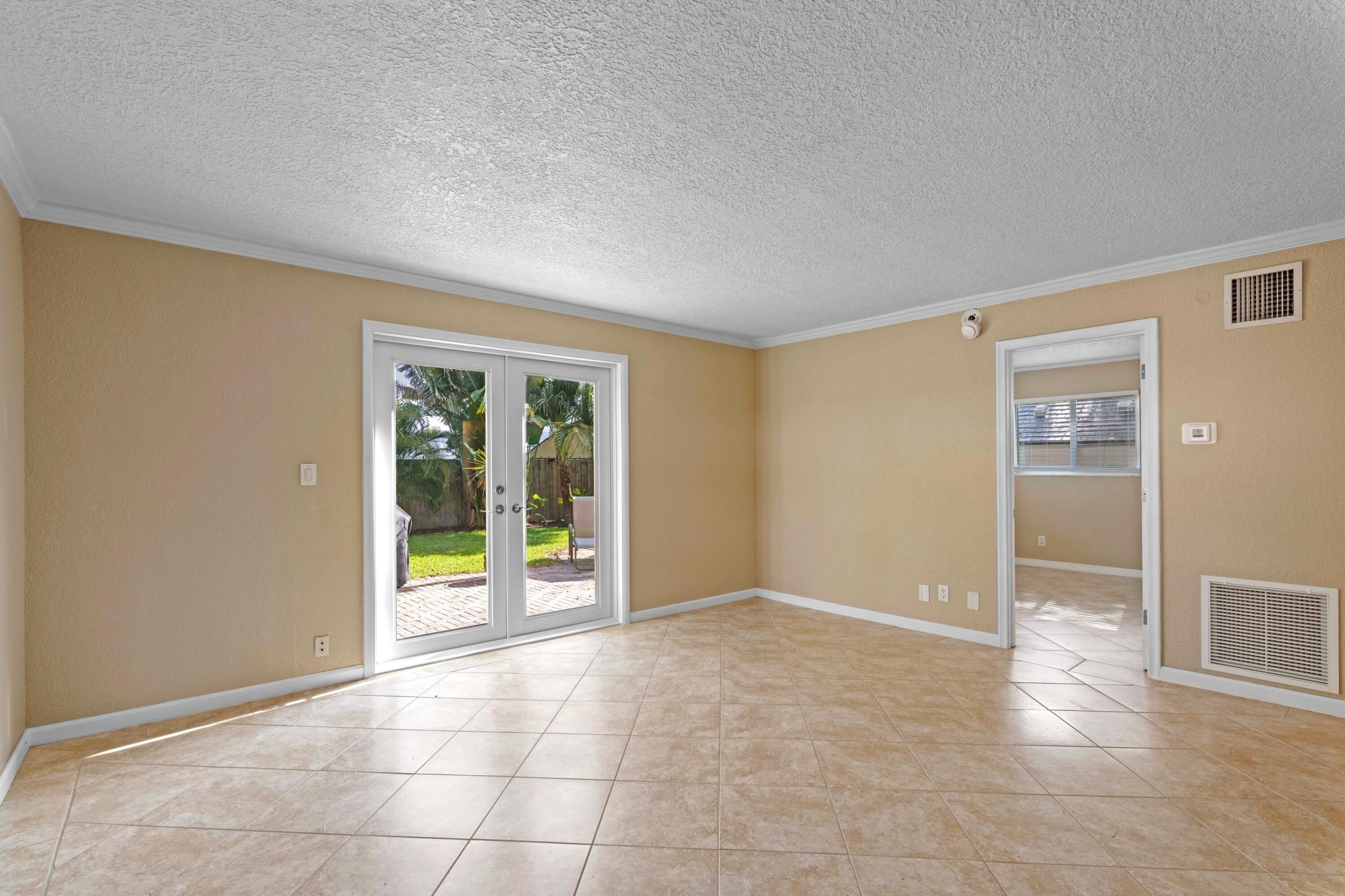 309 NE 16th Street – photo 3
