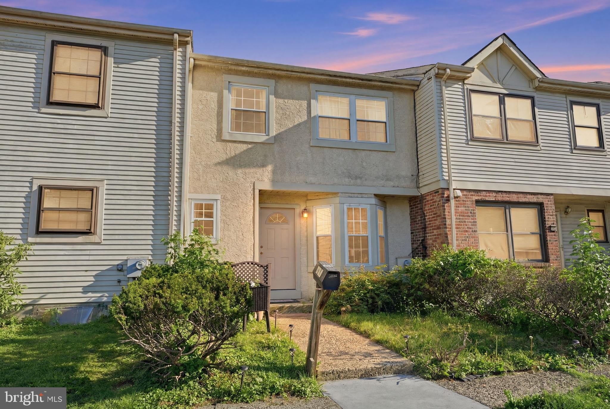 272 HUDSON Court – photo 1