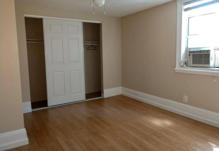 906 E St Unit 2 – photo 1