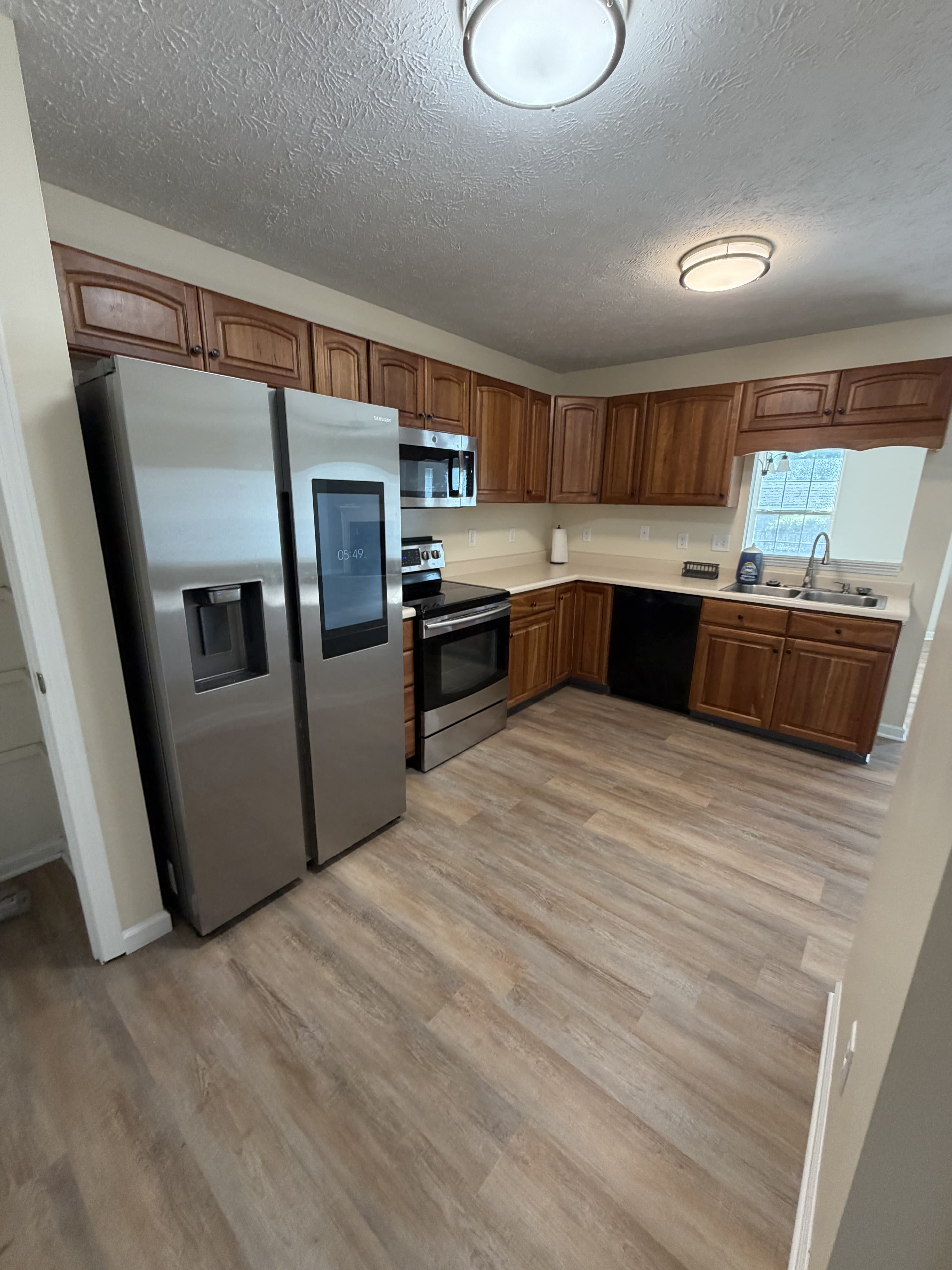 288 North Odell Street – photo 3