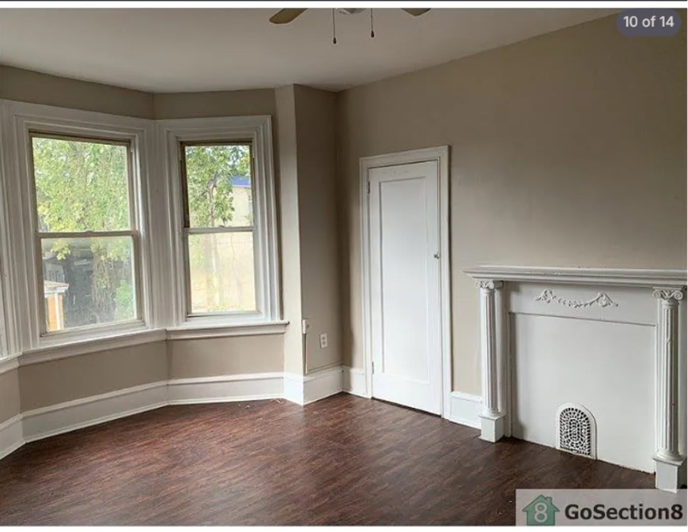 Spacious 3BR Townhouse with Modern Kitchen Hardwood Floors Available Now! – photo 5