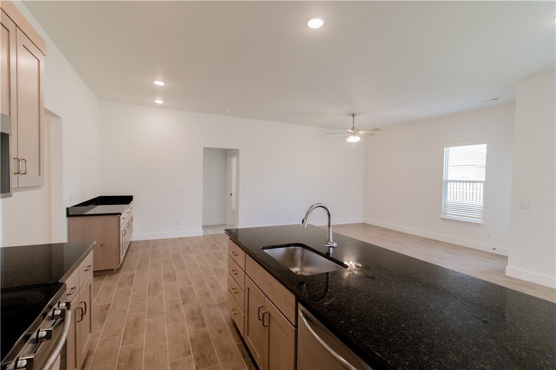 801 Lewis Street – photo 5
