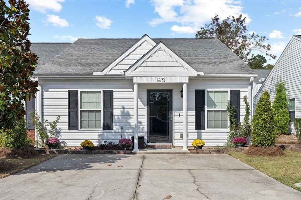 1615 Emma Street – photo 1