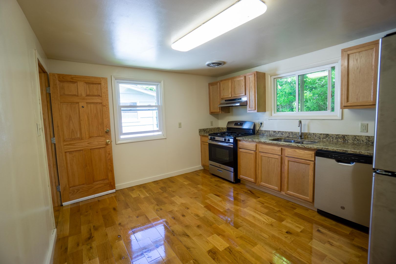 133 Houston Ave – photo 3