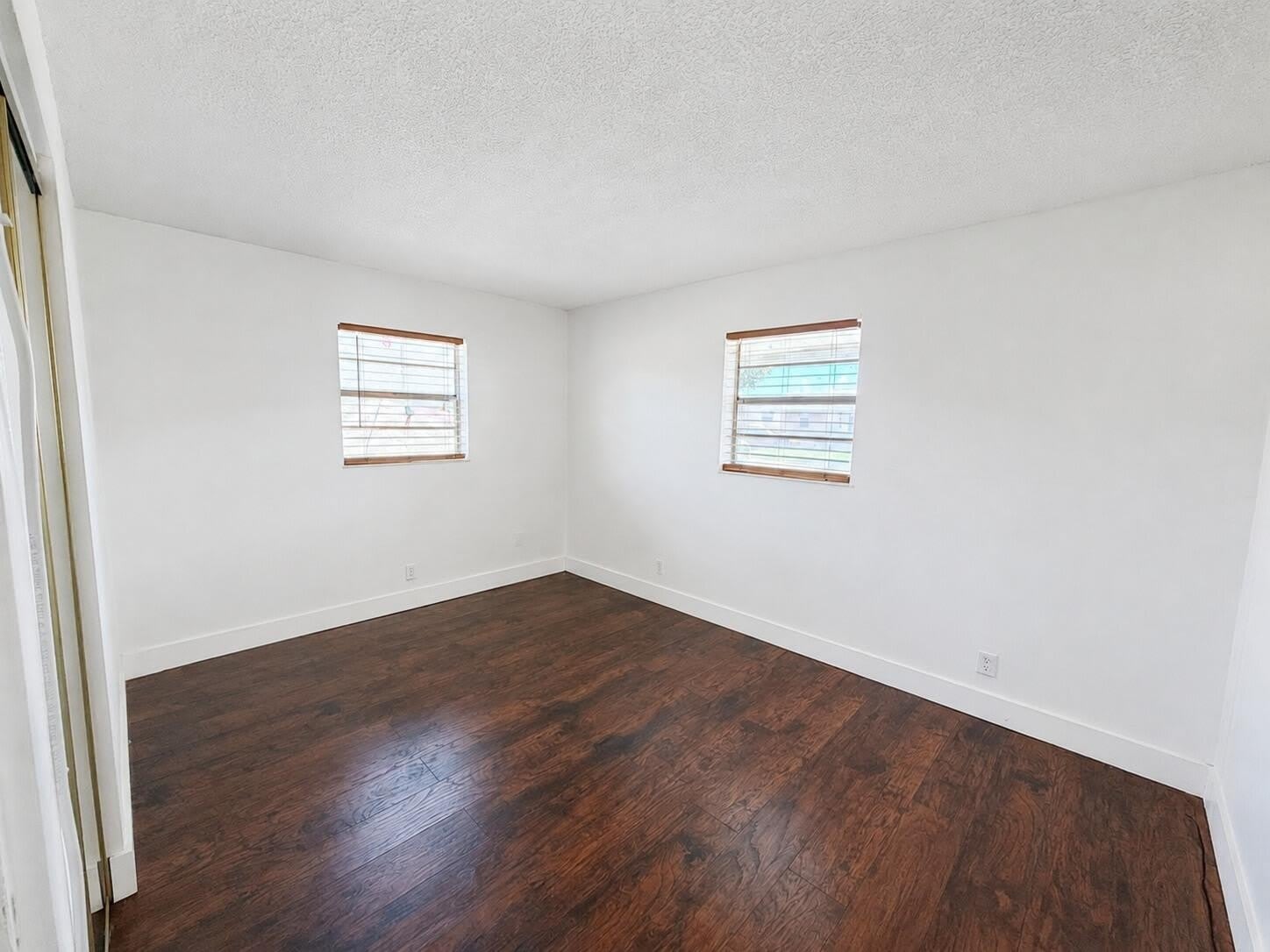 2821 Duke Lane – photo 4