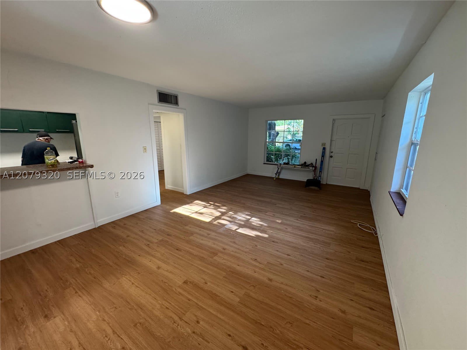 5765 SW 48th St – photo 2