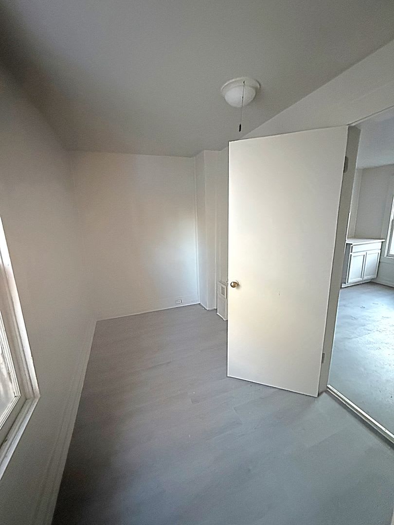 638 Carbon St – photo 4