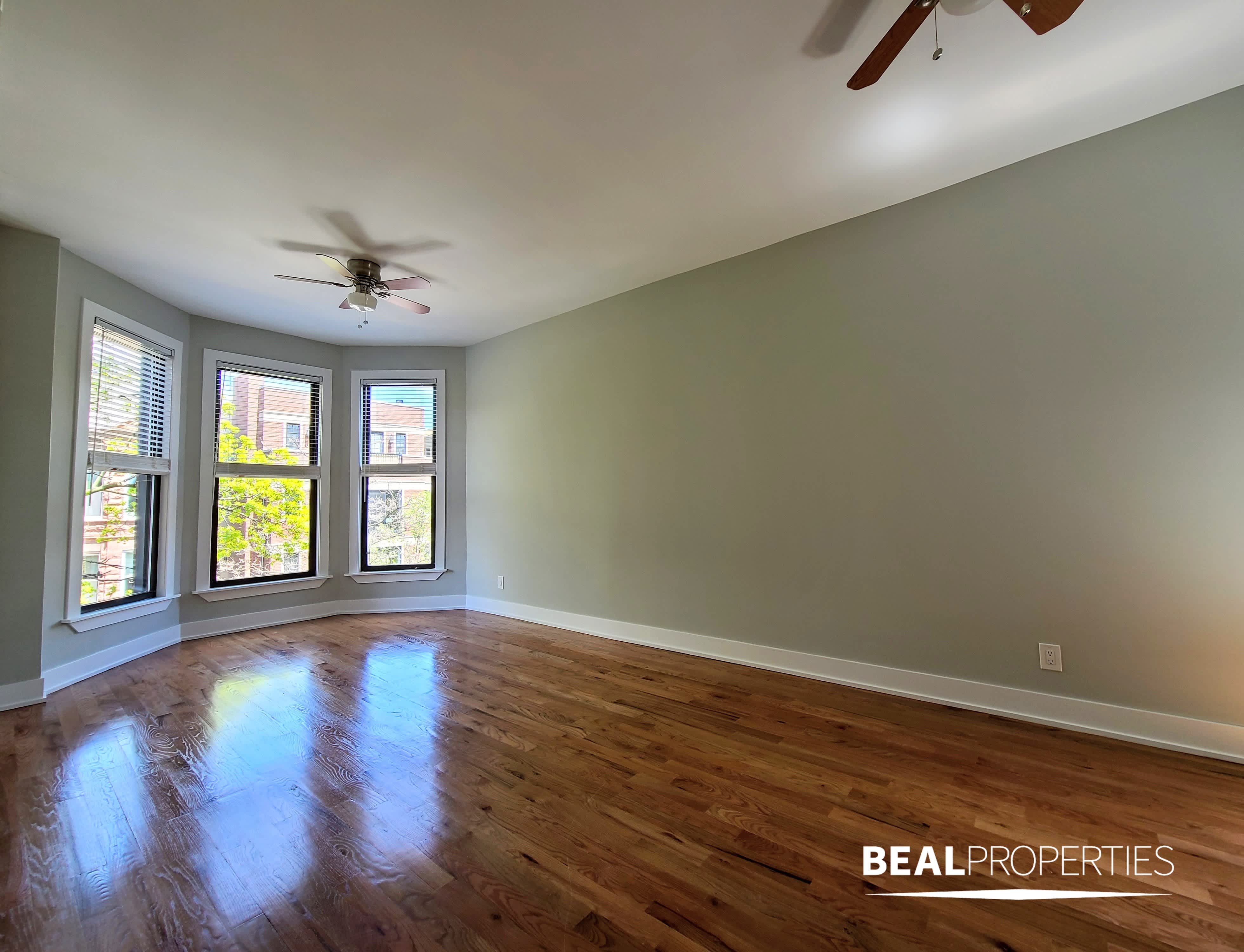 629 W Oakdale Ave – photo 3