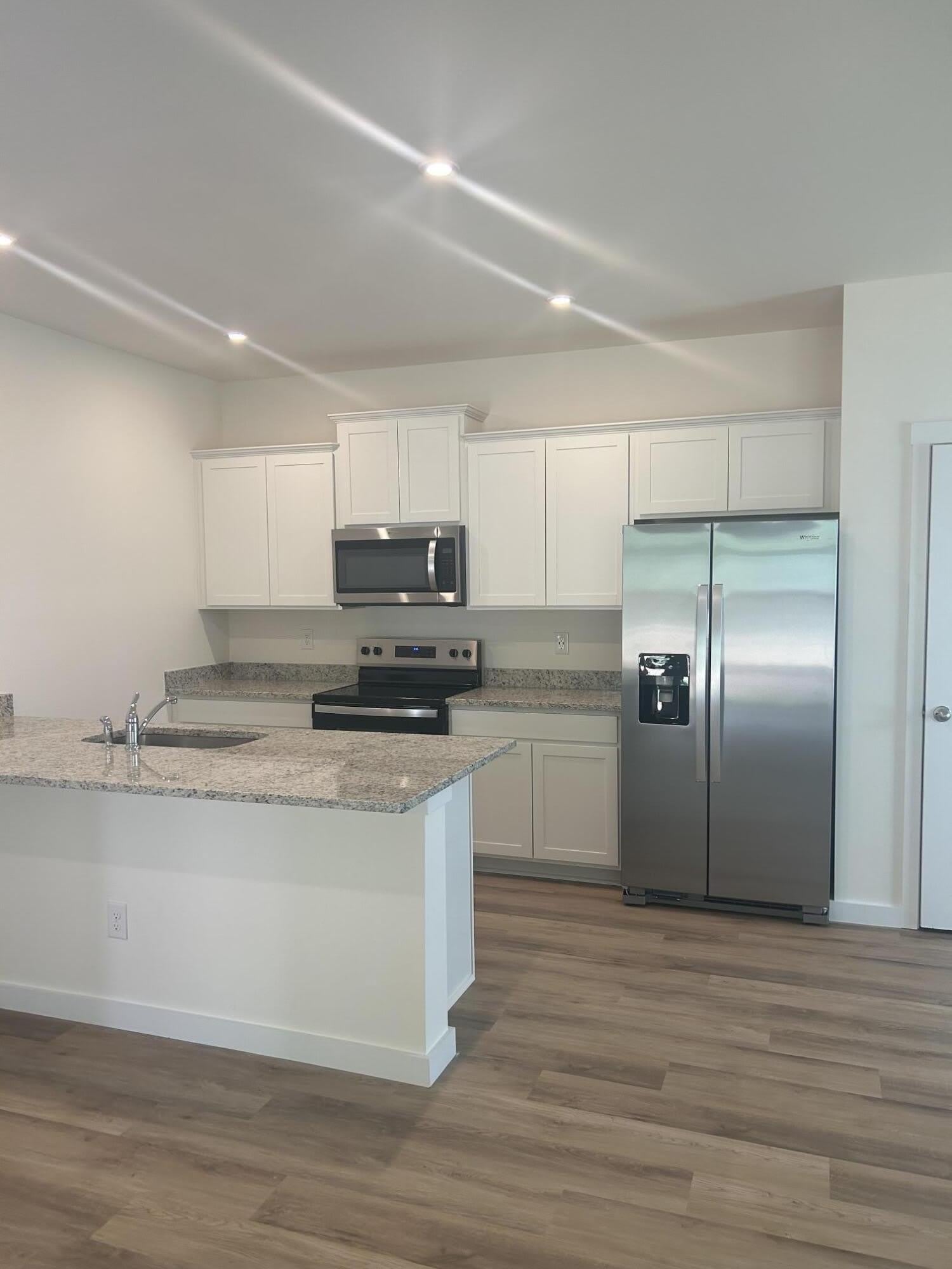 4071 Belcourt Drive NE – photo 3