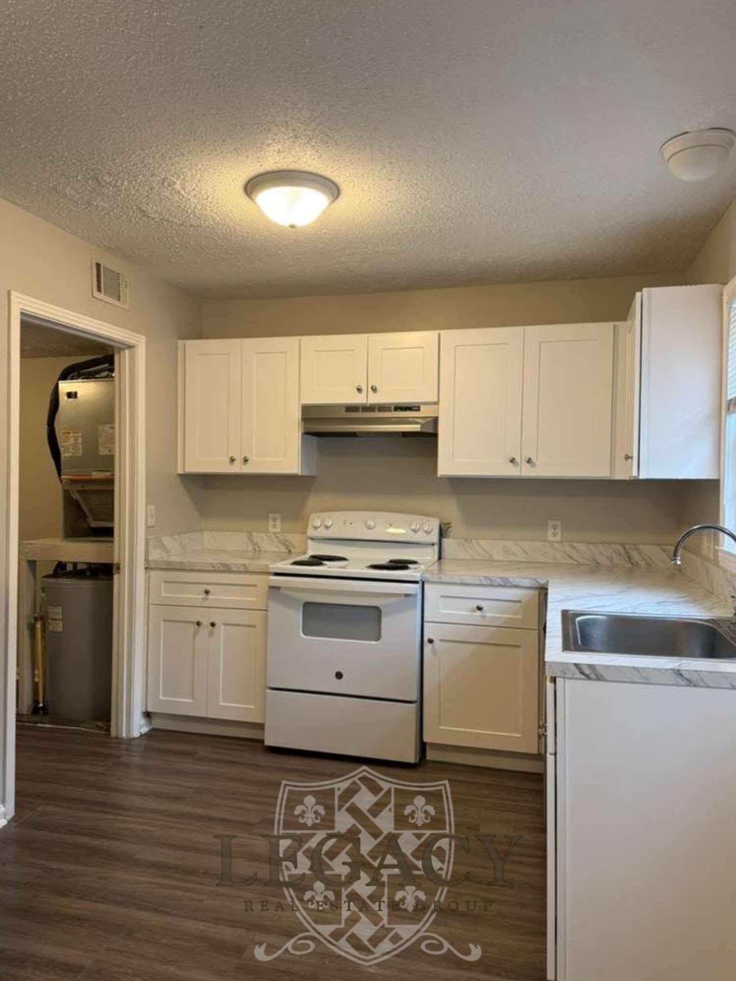 813 Holder Court – photo 3